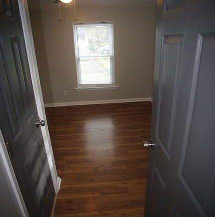 4th image of 3818 Hoyt St