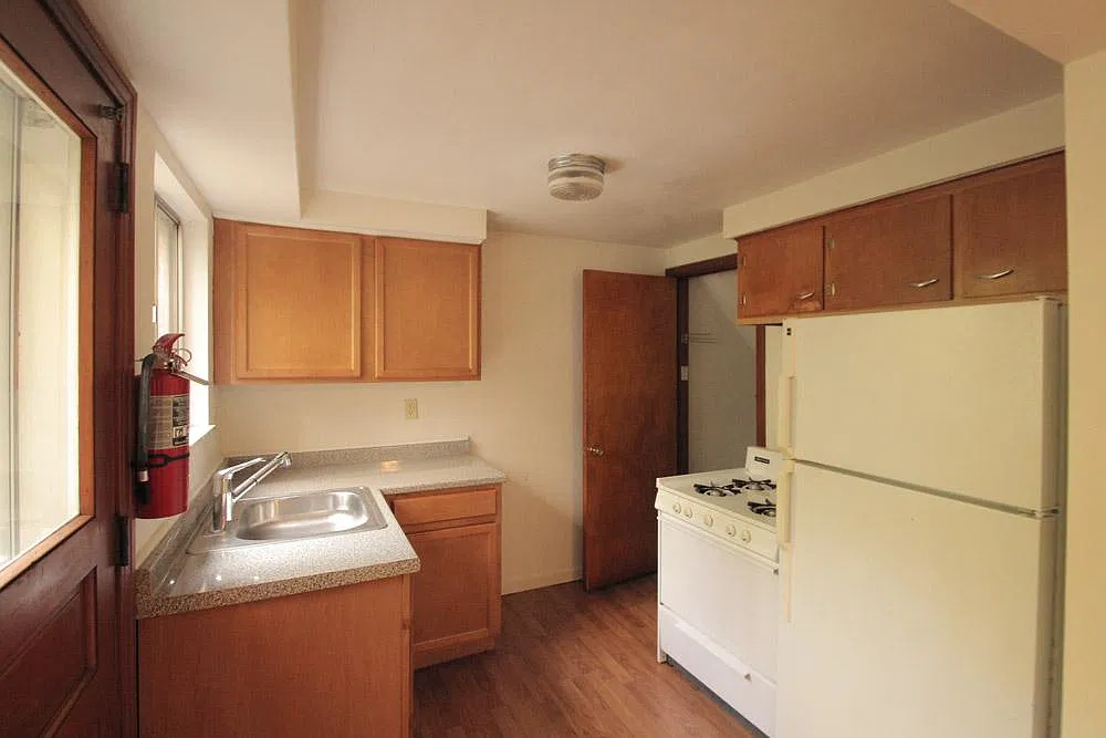 2 bed, 1207 sqft, $1,300 — Photo 2