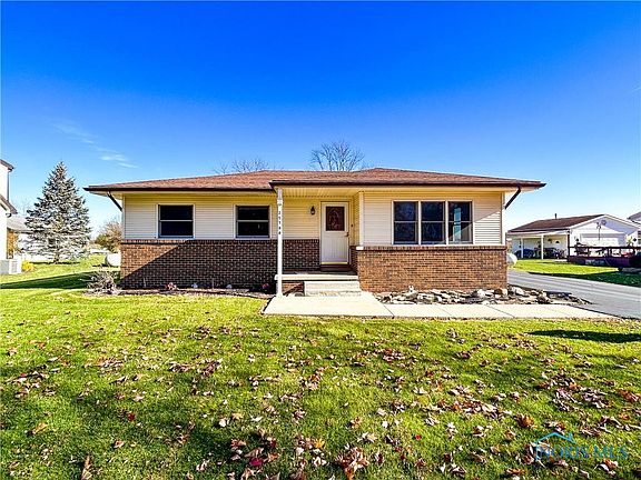 2nd image of 25798 Elizabeth Dr