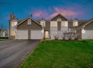 439 Valley Forge Ct, Aurora, IL 60504