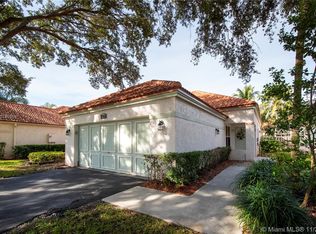 9183 Greenbrier Ct, Davie, FL 33328