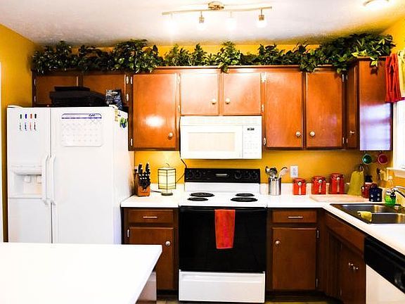 5th image of 802 Poplartree Ct