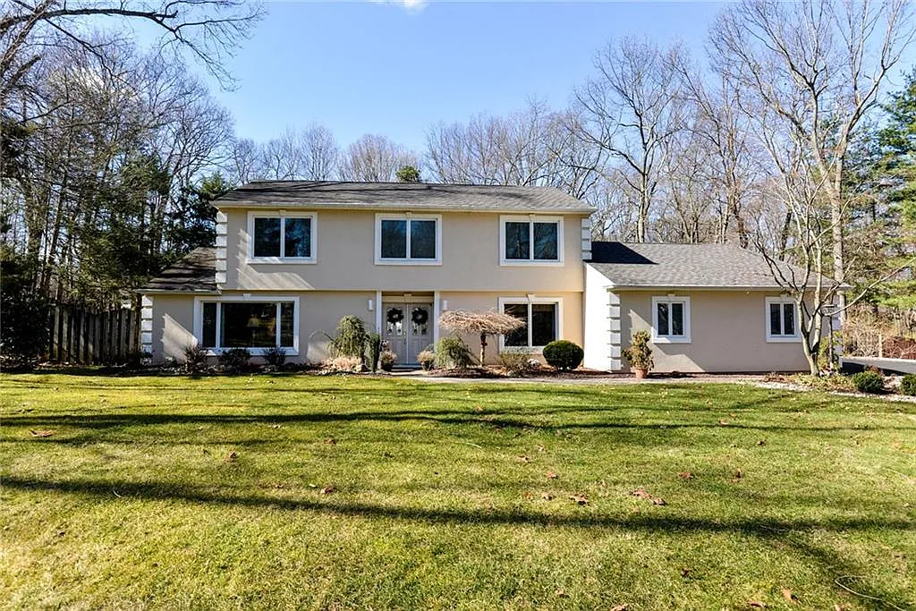 16 Edward Ave photo 1