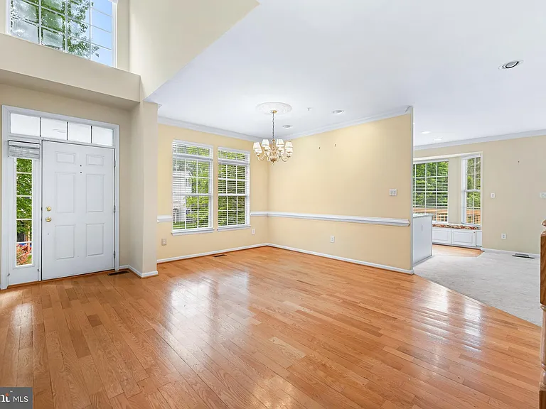 530 Limerick Cir — Photo 6