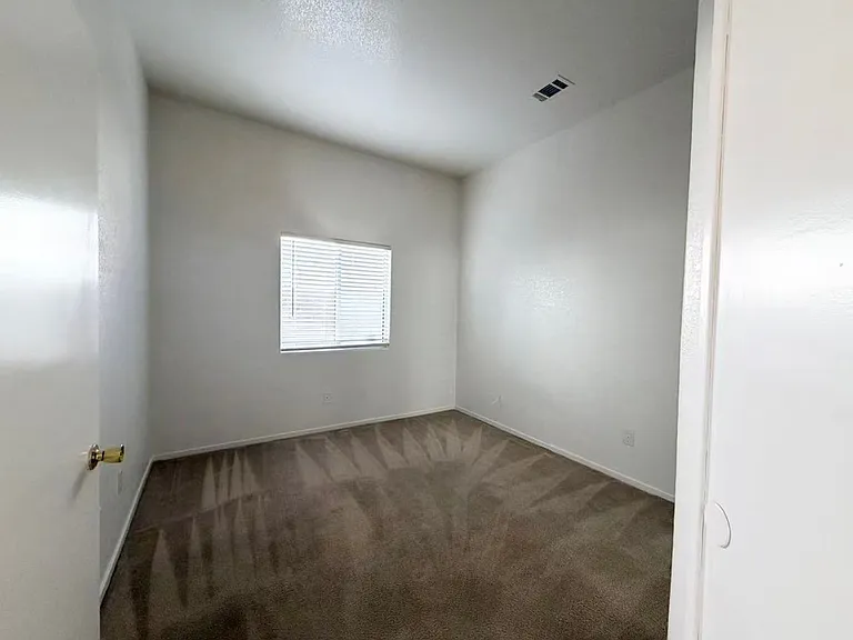 8620 Magnolia Ridge Ave — Photo 11