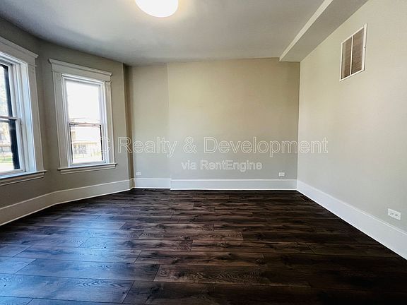4th image of 6401 S Eberhart Ave #1