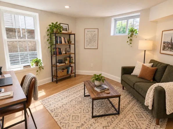 9 Bradford Ave, Medford, MA