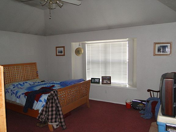3rd image of 2533 Weymouth Way