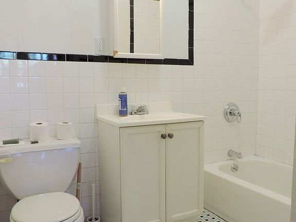 5th image of 49 Essex St APT 1