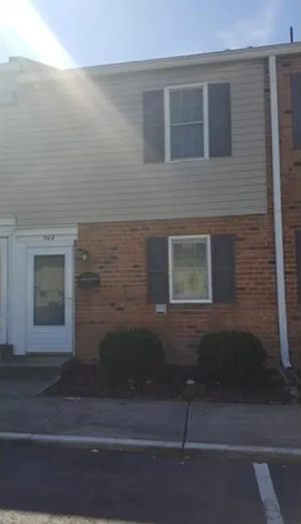 508 Genneys Way — Photo 2