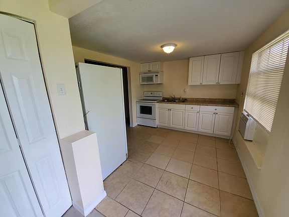 2nd image of 12237 Trionfo Ave