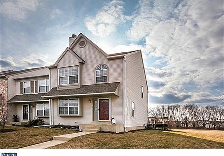 1st image of 115 Cambridge Cir