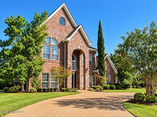 1600 River Oaks Dr, Greenwood, MS 38930