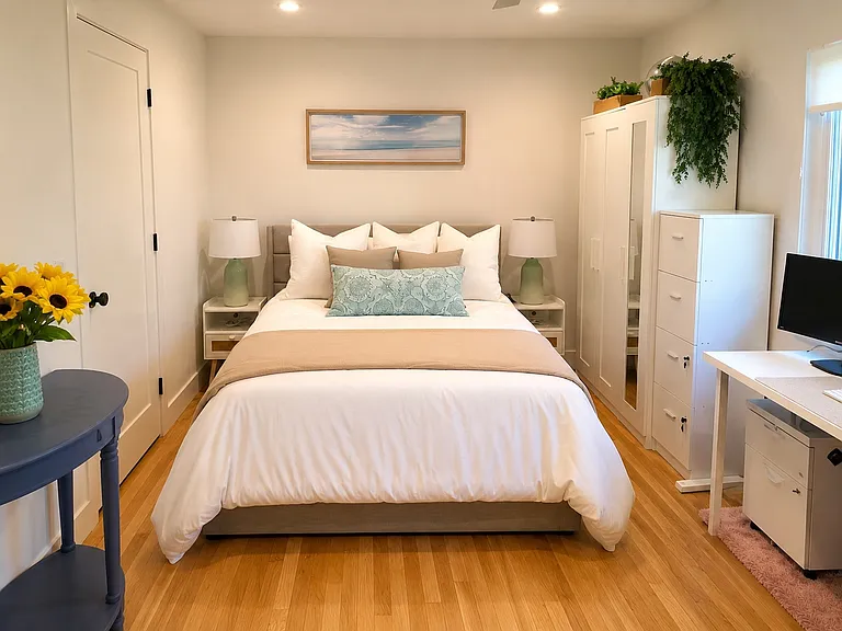 Guest Bedroom: Queen bed with gel-memory foam mattress topper