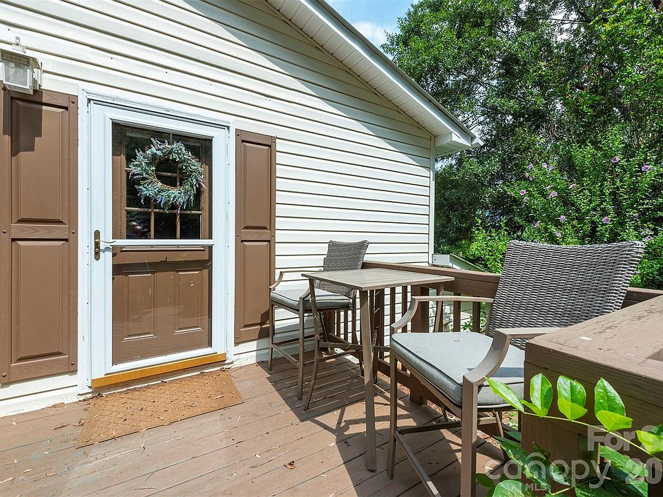 1st image of 223 Davidson Rd