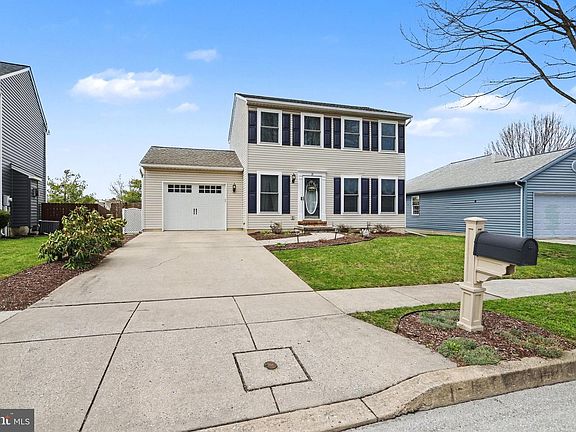 2nd image of 19 Stayman Way