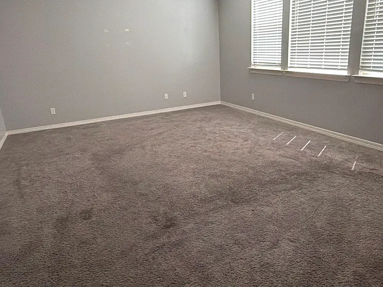 1005 Stoke St — Photo 2