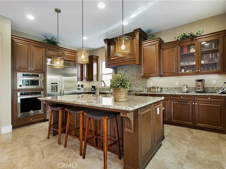 4731 Oceanridge Dr — Photo 9