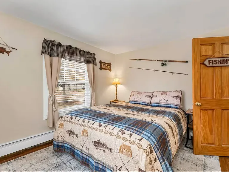 23 Red Gate Ln — Photo 16