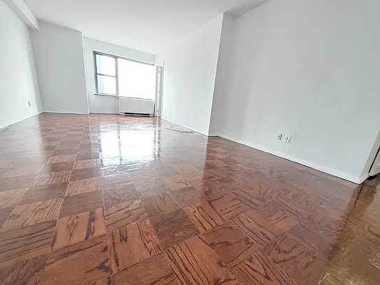 Rented by Weichert Manhattan Midtown | media 2