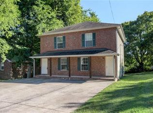916A Charlotte St, Clarksville, TN 37040