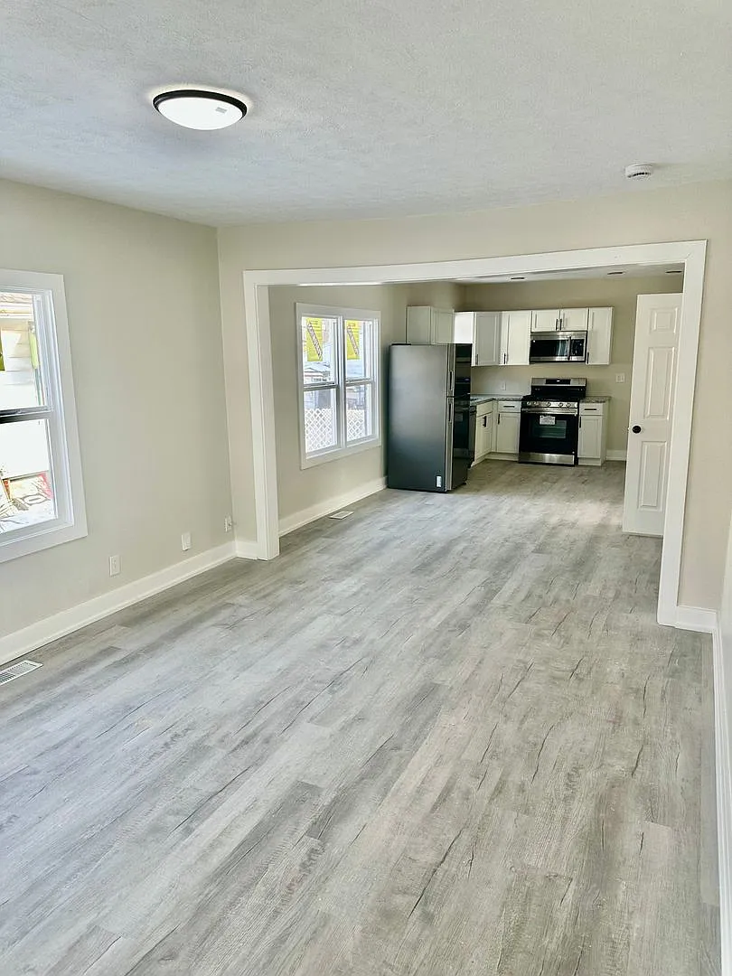 Charming Completely Remodeled Home! — Photo 4