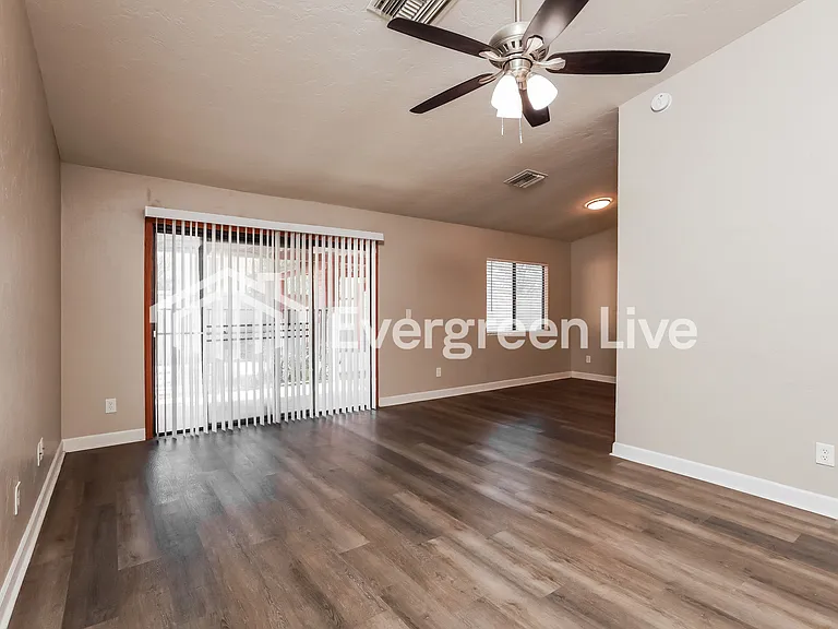 10240 E Vicksburg St — Photo 3
