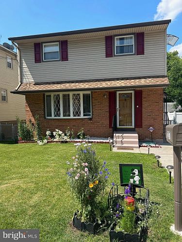 1st image of 2267 41st St