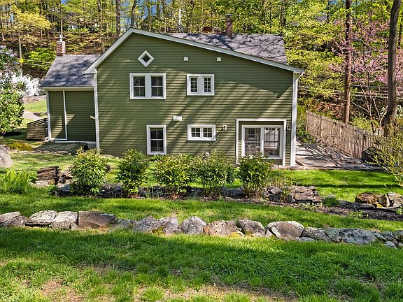 4th image of 75 Mount Airy Road