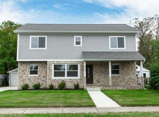 29189 Morlock St, Livonia, MI 48152