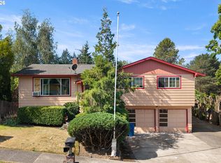 586 SW 6th St, Gresham, OR 97080