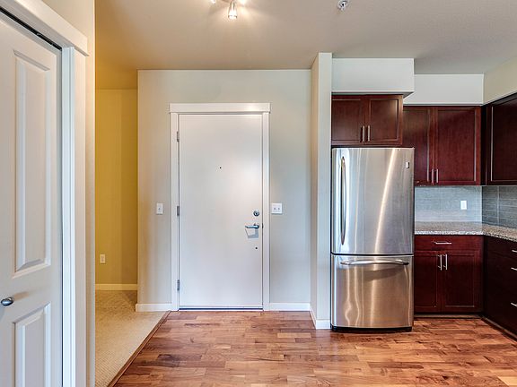 4th image of 170 Harbor Sq Loop NE Unit A305