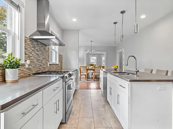 582 High St Unit 2, Medford, MA 02155