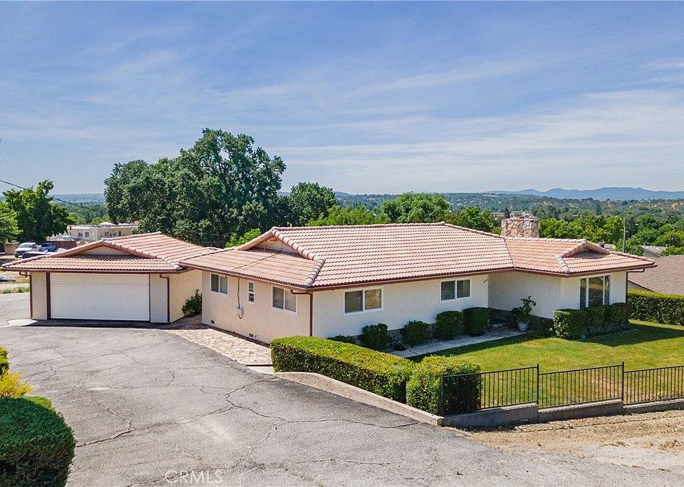1st image of 726 N Trigo Ln