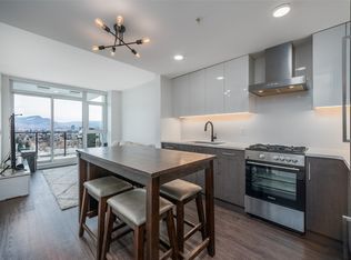 1588 Ellis St #1703, Kelowna, BC V1Y 0H1