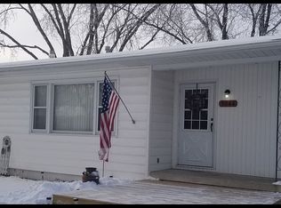 3044 San Salvador Dr, Waterloo, IA 50702
