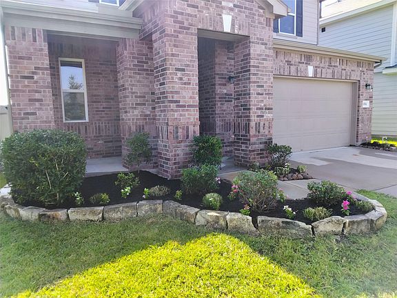 3rd image of 4906 Hickory Deer Ln