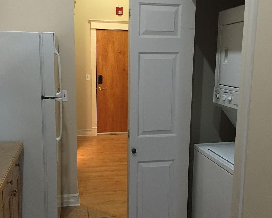 Front door, Entrance hallway, In unit washer and dryer