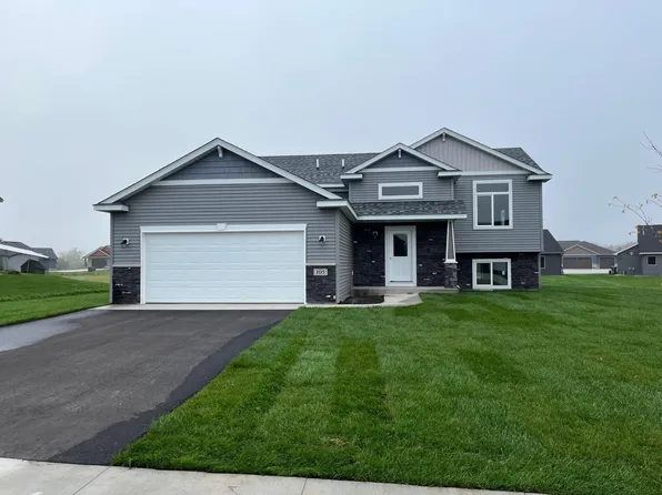 1804 Oak Pond Dr NW, Sauk Rapids, MN 56379