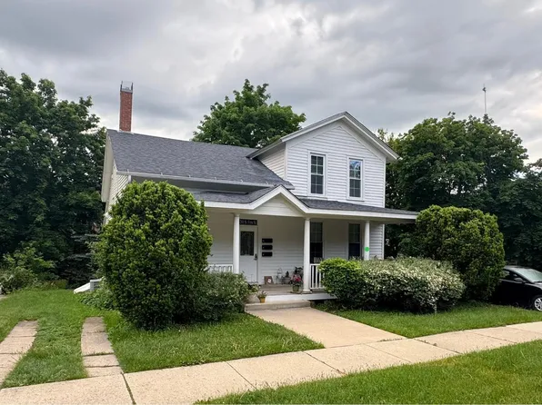 201 N 1st St, Geneva, IL 60134