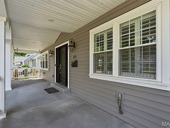 4th image of 615 Meadowridge Ln