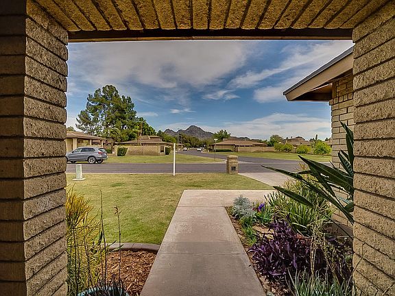 View of Piestawa Peak out front door!