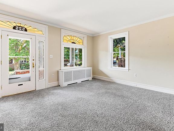 4th image of 525 March St