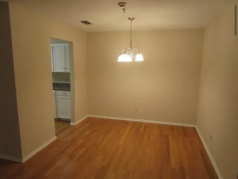 5212 Cordova Ave — Photo 5