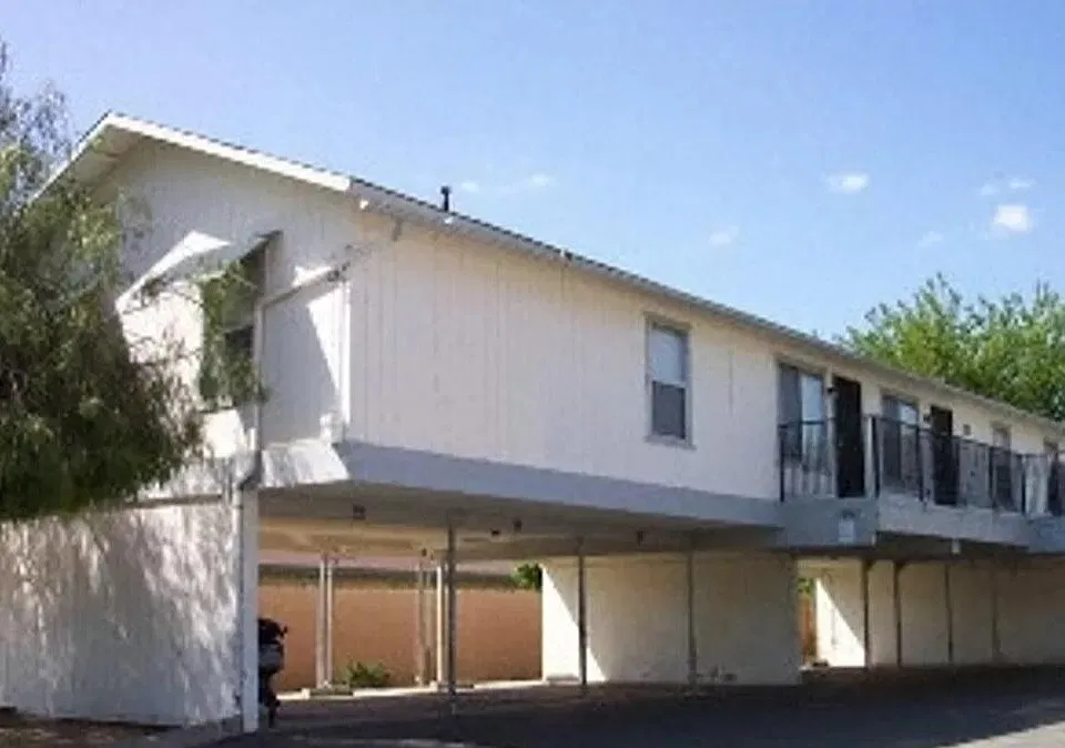 1911 E Saginaw Way #203