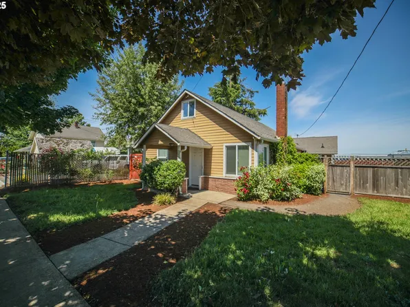 10671 Main St NE, Donald, OR 97020