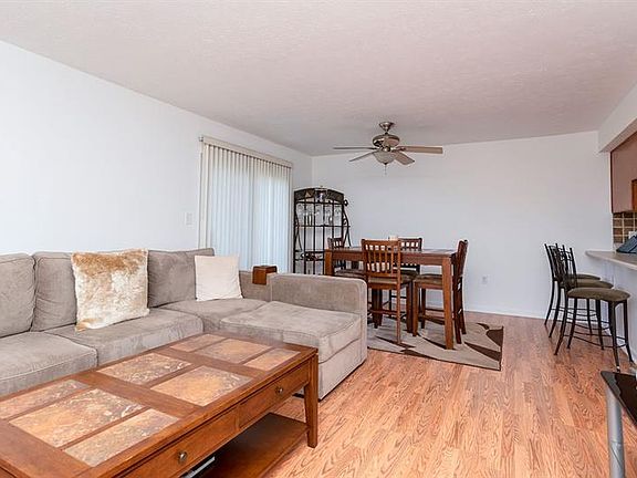 2nd image of 112 Antler Hollow Ct