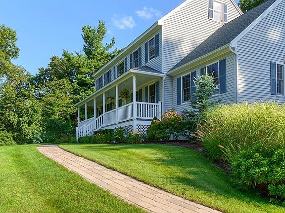 5th image of 10 Danielle Dr