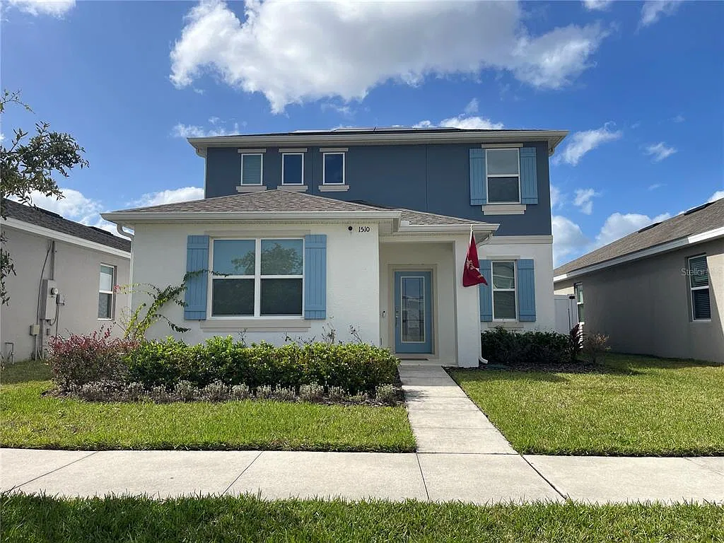 4 bed, 3.5 bath, 2023 sqft, $2,999 — Photo 1
