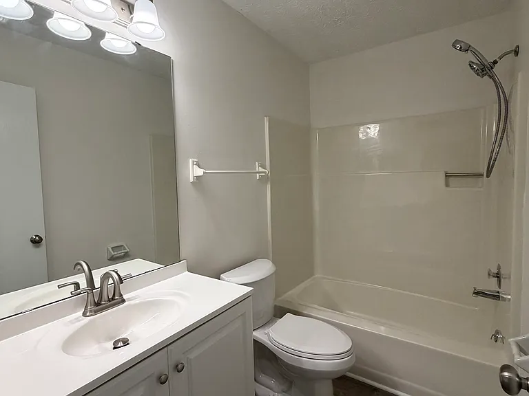 9862 Mandel Dr #9862 — Photo 5
